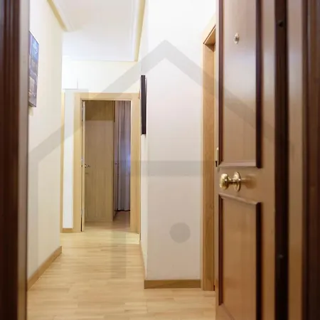 Precioso Apartamento En Primera Linea De Playa, Cerca Del Centro De La Ciudad Lägenhet *