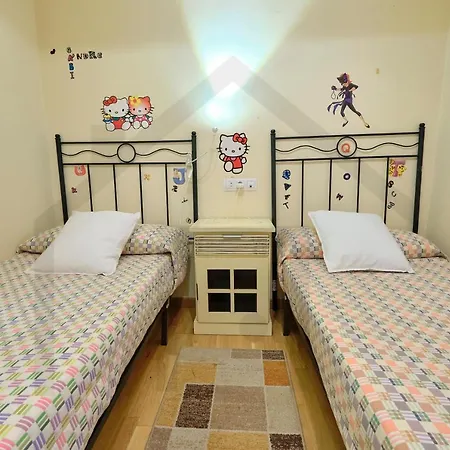 Precioso Apartamento En Primera Linea De Playa, Cerca Del Centro De La Ciudad *