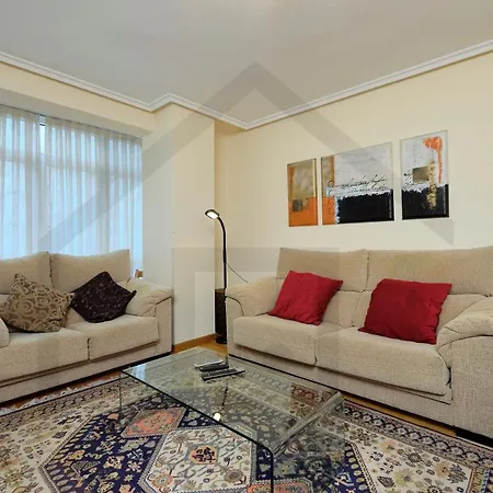Precioso Apartamento En Primera Linea De Playa, Cerca Del Centro De La Ciudad