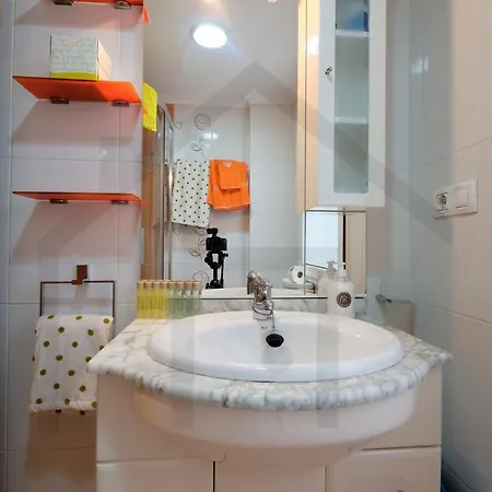 Apartmán Precioso Apartamento En Primera Linea De Playa, Cerca Del Centro De La Ciudad Gijón